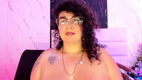 Snapshot of reginavegaa chatting on 3, 10, 2025 reginavegaa online show from 3, 10, 2025