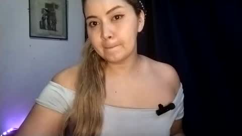 Snapshot of rei_chan26 chatting on 18, 2, 2025 Tania Nixx online show from 18, 2, 2025