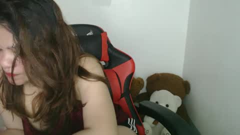 reign2525 online show from 5, 3, 2025