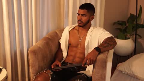 Snapshot of reik_von chatting on 16, 10, 2025 Reik online show from 16, 10, 2025