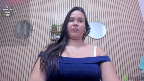 Snapshot of reina_loren chatting on 4, 3, 2026 reina_loren online show from 4, 3, 2026