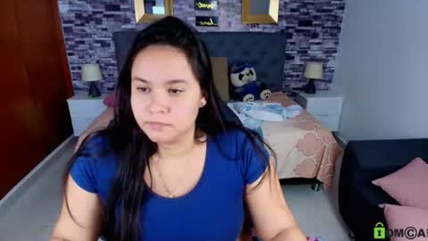 Snapshot of reina_loren chatting on 6, 7, 2026 reina_loren online show from 6, 7, 2026