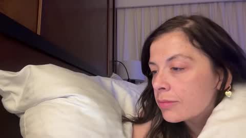 reinadelluna online show from 30, 1, 2025