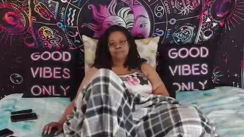 RenaeCumsAlot online show from 3, 2, 2026