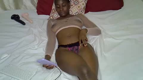 renal_queen online show from 27, 10, 2025