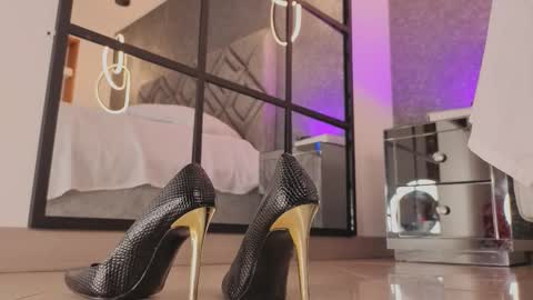 Renata 3 online show from 10, 10, 2025