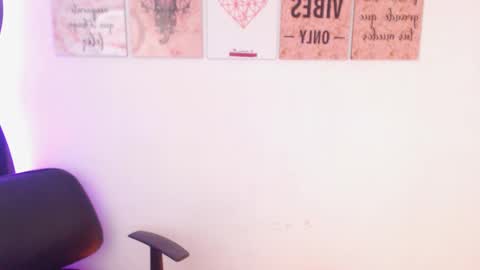    online show from 21, 2, 2025