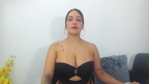renatabrownn28 online show from 5, 4, 2026