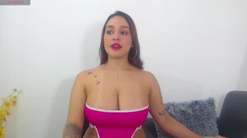 Snapshot of renatabrownn28 chatting on 19, 4, 2026 renatabrownn28 online show from 19, 4, 2026