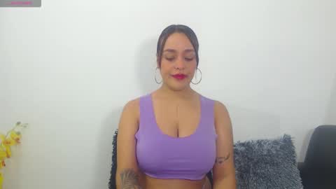 Snapshot of renatabrownn28 chatting on 21, 4, 2026 renatabrownn28 online show from 21, 4, 2026
