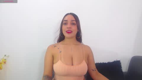 Snapshot of renatabrownn28 chatting on 5, 5, 2026 renatabrownn28 online show from 5, 5, 2026