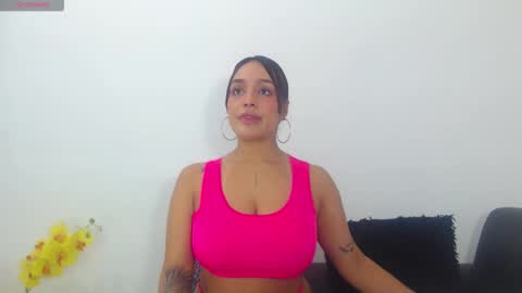 Snapshot of renatabrownn28 chatting on 28, 5, 2026 renatabrownn28 online show from 28, 5, 2026