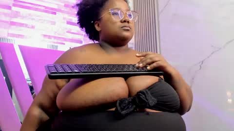 Snapshot of renatafoxter chatting on 29, 4, 2026 nataly online show from 29, 4, 2026