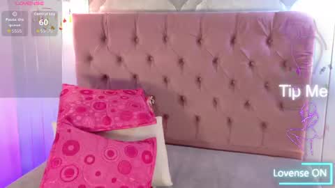 Snapshot of renatapeach chatting on 13, 6, 2026 RenataPeach online show from 13, 6, 2026