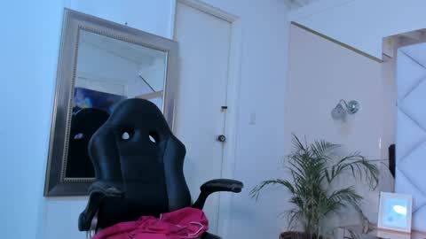 Snapshot of renatarussel chatting on 25, 1, 2025 Renata  online show from 25, 1, 2025