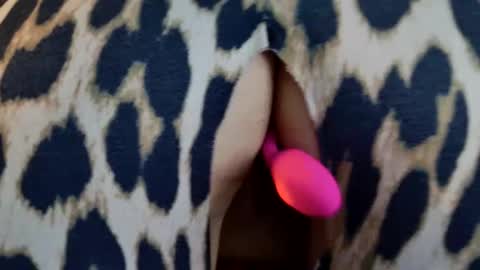 Snapshot of renattabigboobs chatting on 27, 3, 2026 Renatta online show from 27, 3, 2026