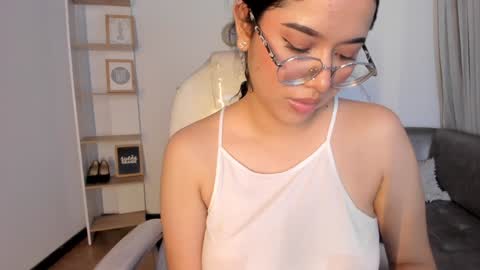 renaxi_smith online show from 25, 1, 2025