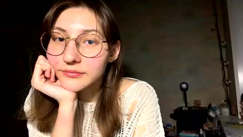 Mia online show from 6, 2, 2026