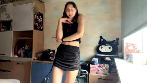 Mia online show from 2, 4, 2026