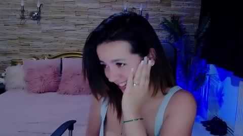 Snapshot of renesmesweet chatting on 19, 12, 2024 renesmesweet online show from 19, 12, 2024