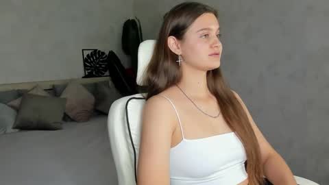 Renesmy online show from 11, 10, 2025