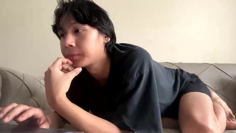 Snapshot of respirra chatting on 4, 11, 2025 Aiqo online show from 4, 11, 2025