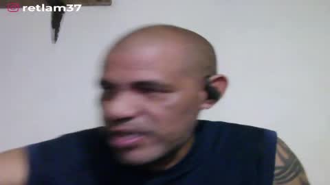Snapshot of retlam37 chatting on 19, 4, 2026 Walter online show from 19, 4, 2026