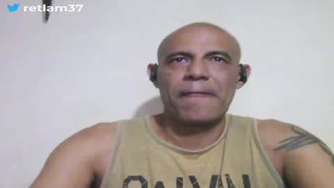 Snapshot of retlam37 chatting on 24, 4, 2026 Walter online show from 24, 4, 2026