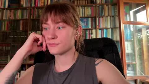 Snapshot of retromarie chatting on 24, 5, 2026 Rie online show from 24, 5, 2026