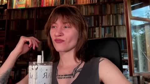 Snapshot of retromarie chatting on 27, 5, 2026 Rie online show from 27, 5, 2026