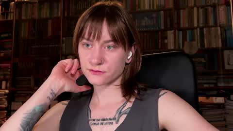 Snapshot of retromarie chatting on 28, 5, 2026 Rie online show from 28, 5, 2026