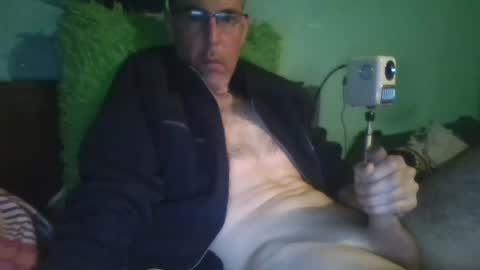 reyes_albert2006 online show from 22, 2, 2026