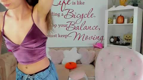   online show from 25, 11, 2025