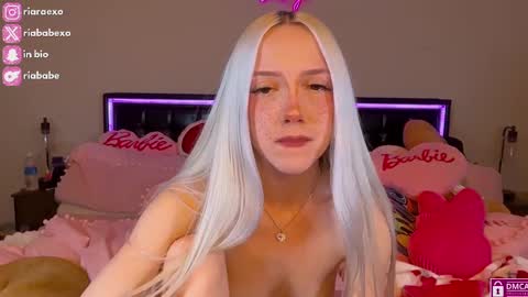 Snapshot of riababe chatting on 28, 2, 2025 ria online show from 28, 2, 2025