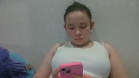Snapshot of rialowelyt chatting on 3, 6, 2026 RiaLowelyt online show from 3, 6, 2026