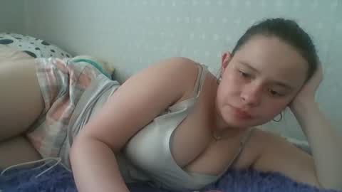 Snapshot of rialowelyt chatting on 15, 6, 2026 RiaLowelyt online show from 15, 6, 2026