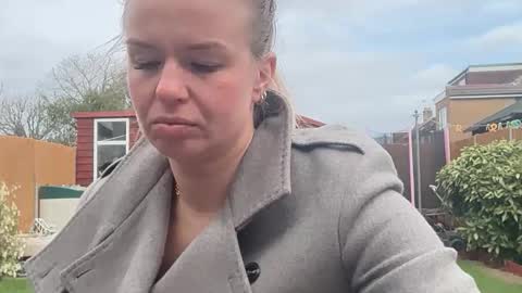 riana894237 online show from 16, 3, 2026