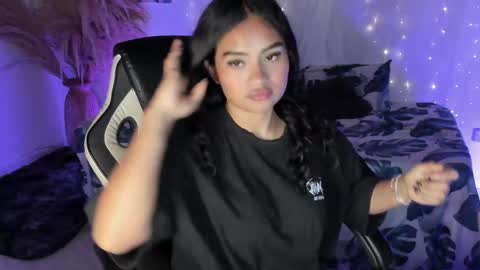 Snapshot of riana_kean chatting on 22, 4, 2026 RianaK online show from 22, 4, 2026