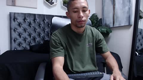 Snapshot of richar_voller chatting on 5, 12, 2024 richar_voller online show from 5, 12, 2024