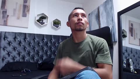 Snapshot of richar_voller chatting on 7, 12, 2024 richar_voller online show from 7, 12, 2024
