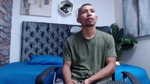 Snapshot of richar_voller chatting on 14, 12, 2024 richar_voller online show from 14, 12, 2024