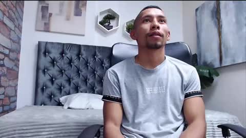 Snapshot of richar_voller chatting on 17, 12, 2024 richar_voller online show from 17, 12, 2024