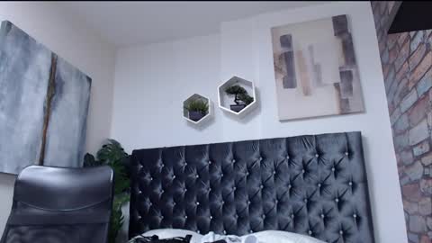 Snapshot of richar_voller chatting on 18, 12, 2024 richar_voller online show from 18, 12, 2024