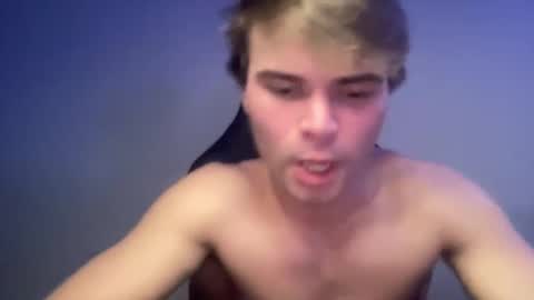 Snapshot of richardhard3 chatting on 3, 1, 2025 richardhard3 online show from 3, 1, 2025