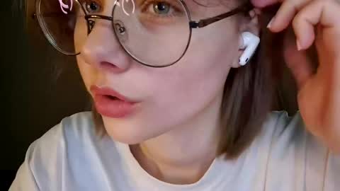Snapshot of richardlundsten chatting on 28, 4, 2026 Luna online show from 28, 4, 2026