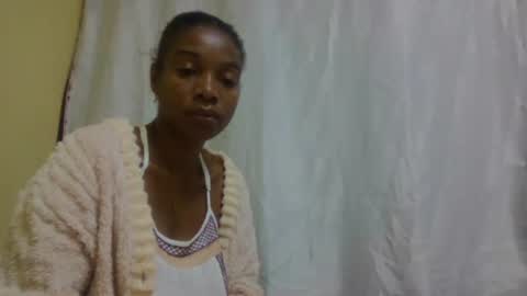Snapshot of richella34 chatting on 19, 6, 2026 richella34 online show from 19, 6, 2026