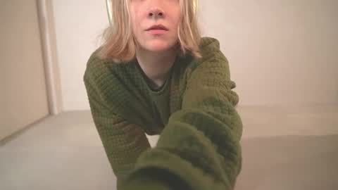 Snapshot of rickisanchez chatting on 8, 3, 2025 RickiSanchez online show from 8, 3, 2025