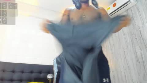 Snapshot of ricobrown777 chatting on 18, 1, 2025 RicoBrowm online show from 18, 1, 2025