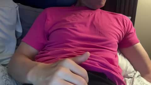 Snapshot of riderunlift50 chatting on 16, 4, 2026 riderunlift50 online show from 16, 4, 2026