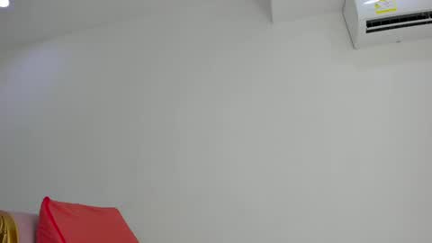 Snapshot of rihanna_abiodun chatting on 13, 5, 2026 Rihanna Abiodun online show from 13, 5, 2026